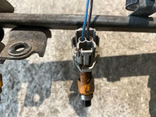 bontott SUZUKI IGNIS II Porlasztó Sor / Híd