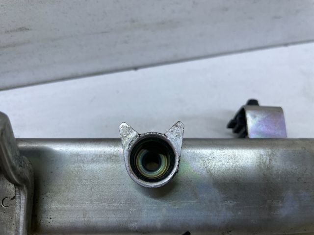 bontott SUZUKI IGNIS II Porlasztó Sor / Híd