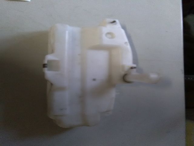 bontott SUZUKI IGNIS II Ablakmosó Tartály