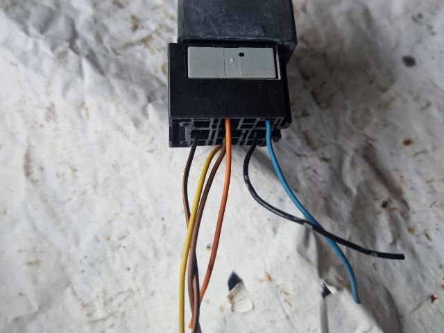 bontott SUZUKI IGNIS II Ablaktörlő Relé