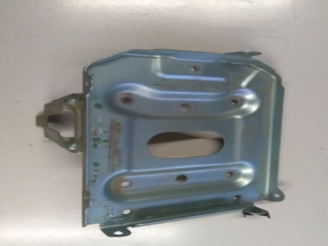 bontott SUZUKI IGNIS II Akkumulátor Tartó