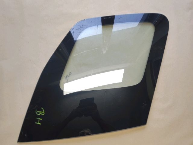 bontott SUZUKI IGNIS II Bal C Oszlop Oldalablak Üveg