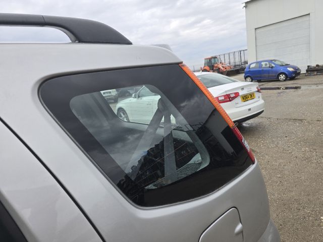 bontott SUZUKI IGNIS II Bal C Oszlop Oldalablak Üveg