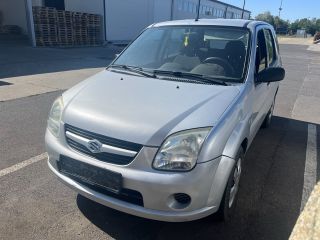 bontott SUZUKI IGNIS II Bal első Ajtó Kárpit