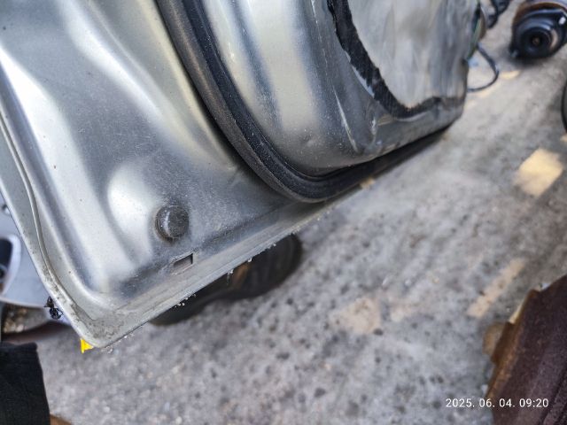 bontott SUZUKI IGNIS II Bal első Ajtó (Részeivel)