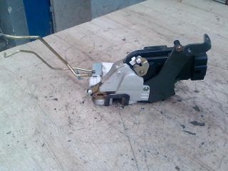 bontott SUZUKI IGNIS II Bal első Ajtózár