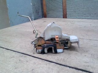 bontott SUZUKI IGNIS II Bal első Ajtózár