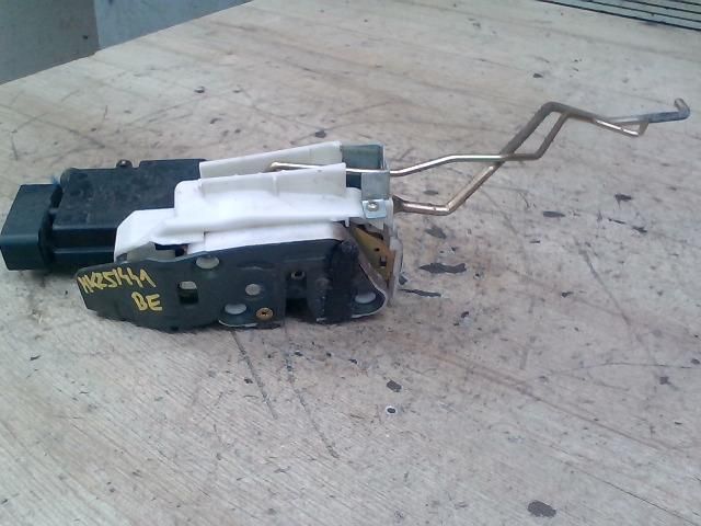 bontott SUZUKI IGNIS II Bal első Ajtózár