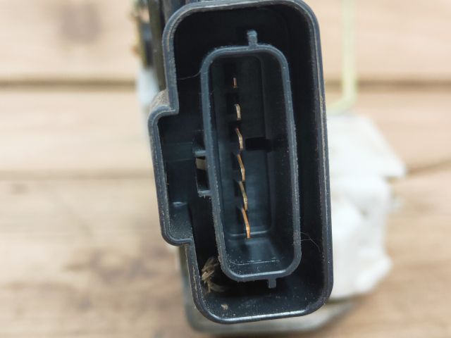 bontott SUZUKI IGNIS II Bal első Ajtózár