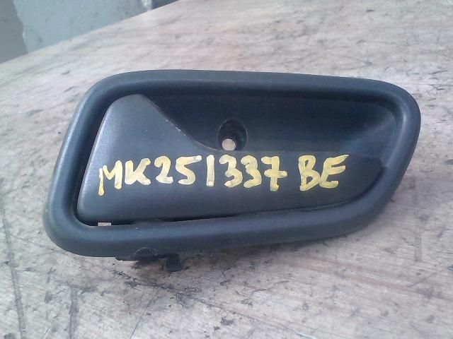 bontott SUZUKI IGNIS II Bal első Belső Kilincs