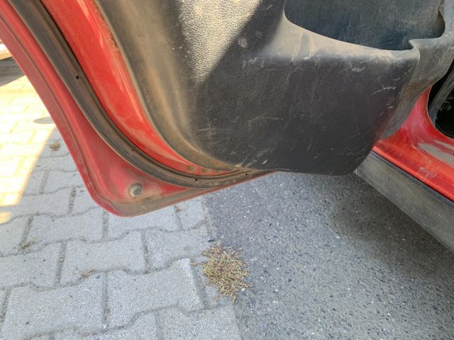 bontott SUZUKI IGNIS II Bal első Dobbetét (Kerékjárati, Műanyag)