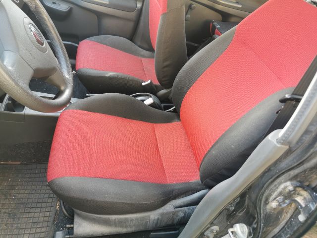 bontott SUZUKI IGNIS II Bal első Ülés