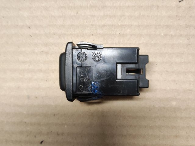 bontott SUZUKI IGNIS II Bal első Ülésfűtés Kapcsoló