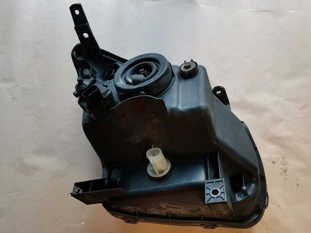 bontott SUZUKI IGNIS II Bal Fényszóró