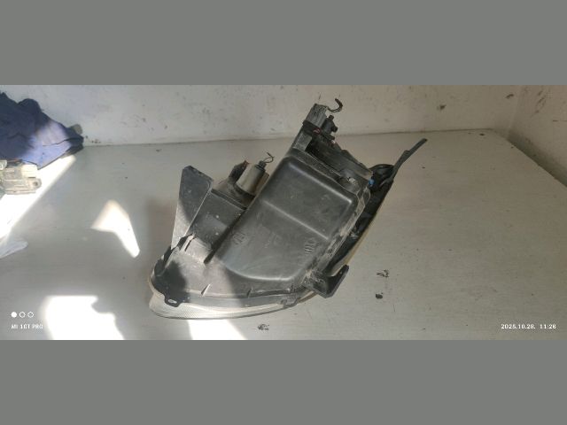 bontott SUZUKI IGNIS II Bal Fényszóró