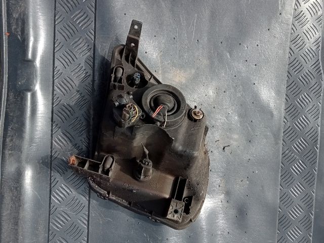 bontott SUZUKI IGNIS II Bal Fényszóró