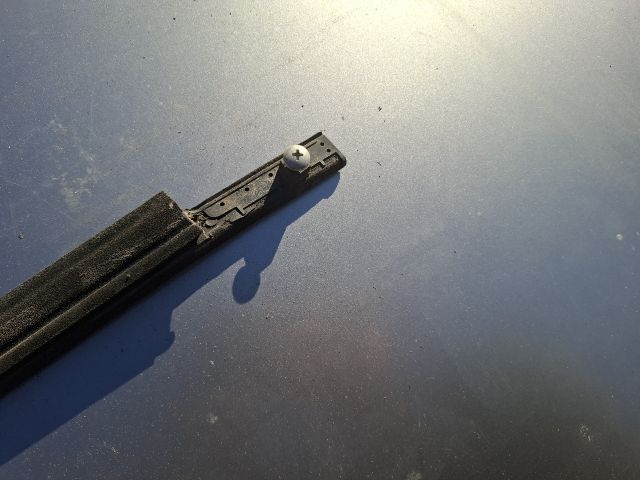 bontott SUZUKI IGNIS II Bal hátsó Ablak Díszléc