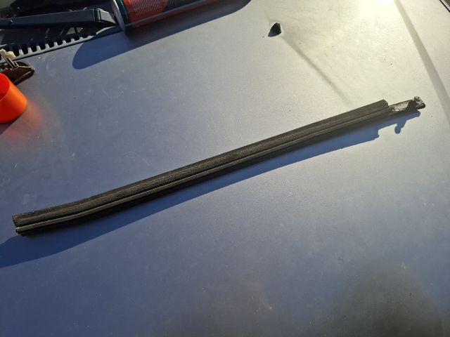 bontott SUZUKI IGNIS II Bal hátsó Ablak Díszléc