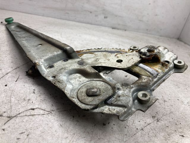 bontott SUZUKI IGNIS II Bal hátsó Ablakemelő Szerkezet (Mechanikus)