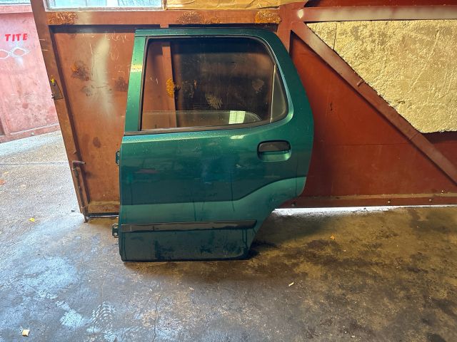bontott SUZUKI IGNIS II Bal hátsó Ajtó (Részeivel)