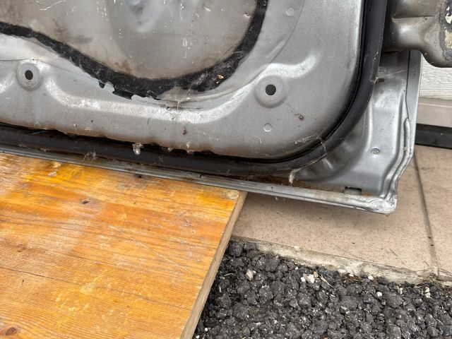 bontott SUZUKI IGNIS II Bal hátsó Ajtó (Üres lemez)