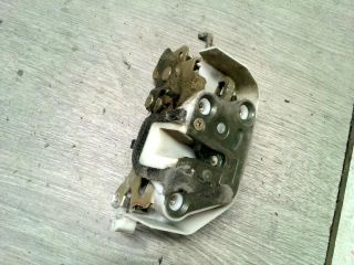 bontott SUZUKI IGNIS II Bal hátsó Ajtózár