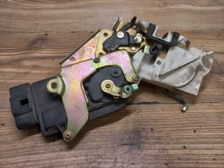 bontott SUZUKI IGNIS II Bal hátsó Ajtózár