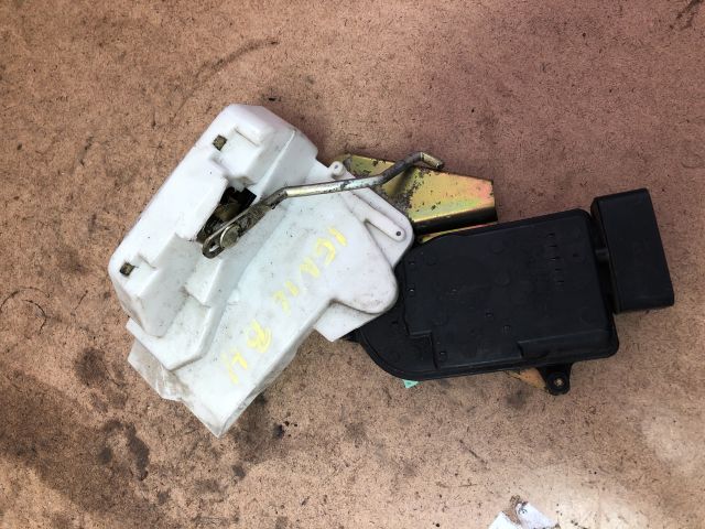 bontott SUZUKI IGNIS II Bal hátsó Ajtózár