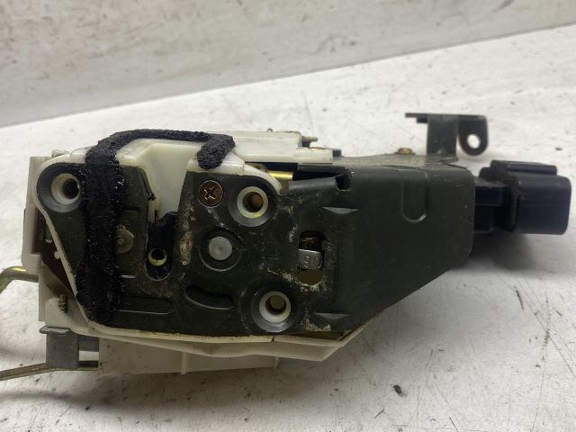 bontott SUZUKI IGNIS II Bal hátsó Ajtózár