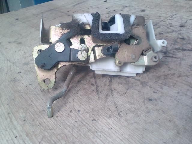 bontott SUZUKI IGNIS II Bal hátsó Ajtózár