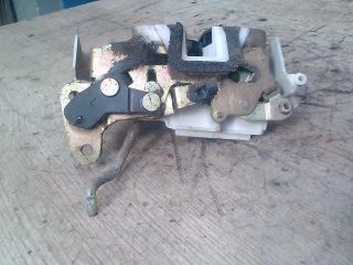 bontott SUZUKI IGNIS II Bal hátsó Ajtózár