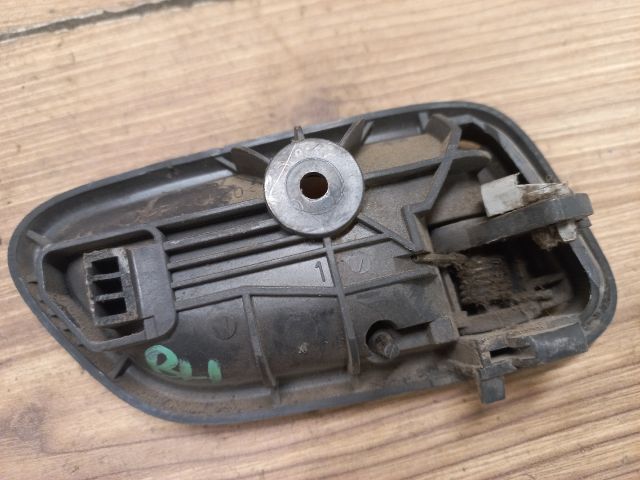 bontott SUZUKI IGNIS II Bal hátsó Belső Kilincs