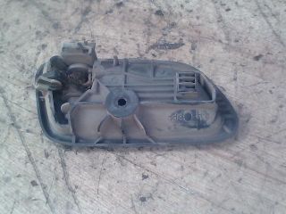 bontott SUZUKI IGNIS II Bal hátsó Belső Kilincs