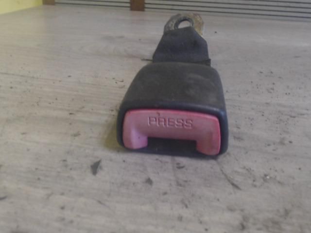 bontott SUZUKI IGNIS II Bal hátsó Biztonsági Öv Csat