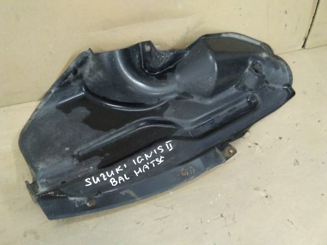 bontott SUZUKI IGNIS II Bal hátsó Dobbetét (Kerékjárati, Műanyag)