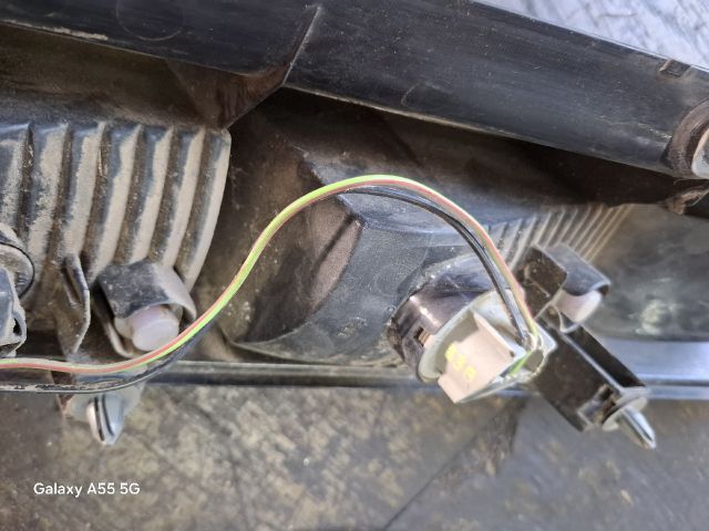 bontott SUZUKI IGNIS II Bal Hátsó Lámpa