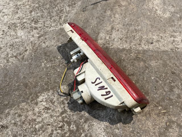 bontott SUZUKI IGNIS II Bal Ködzárófény