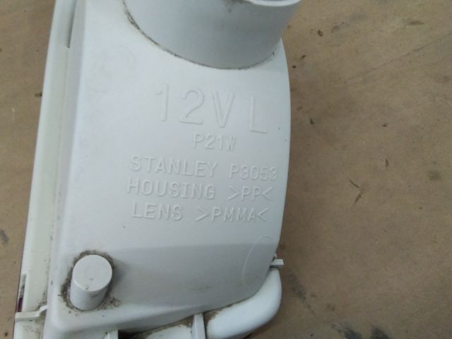 bontott SUZUKI IGNIS II Bal Ködzárófény