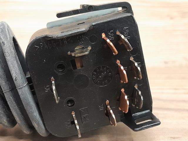 bontott SUZUKI IGNIS II Bal Kormánykapcsoló Irányjelző