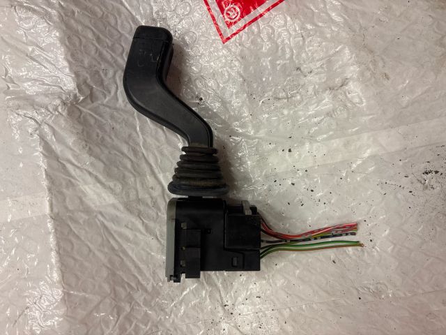bontott SUZUKI IGNIS II Bal Kormánykapcsoló Irányjelző