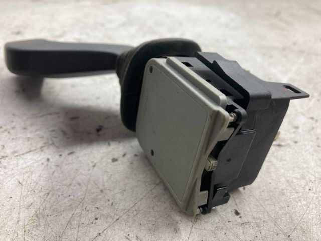 bontott SUZUKI IGNIS II Bal Kormánykapcsoló Irányjelző