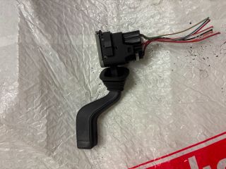 bontott SUZUKI IGNIS II Bal Kormánykapcsoló Irányjelző