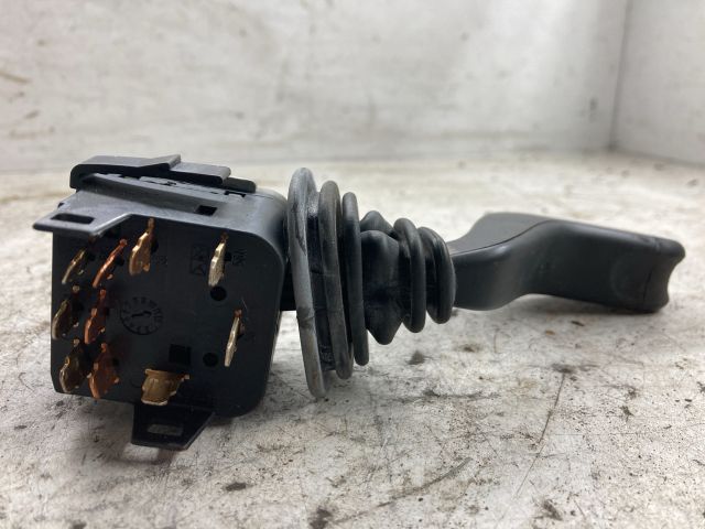 bontott SUZUKI IGNIS II Bal Kormánykapcsoló Irányjelző