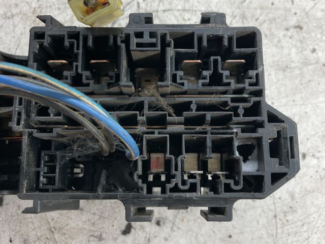 bontott SUZUKI IGNIS II Biztosítéktábla Doboz