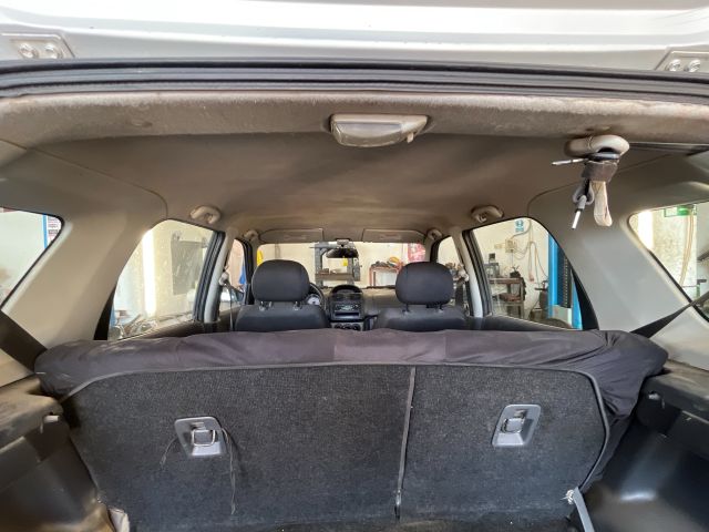 bontott SUZUKI IGNIS II Csomagtérajtó Gumikéder