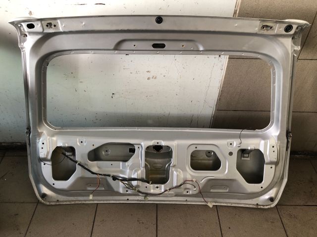 bontott SUZUKI IGNIS II Csomagtérajtó (Üres lemez)