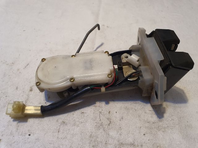 bontott SUZUKI IGNIS II Csomagtérajtó Zárszerkezet