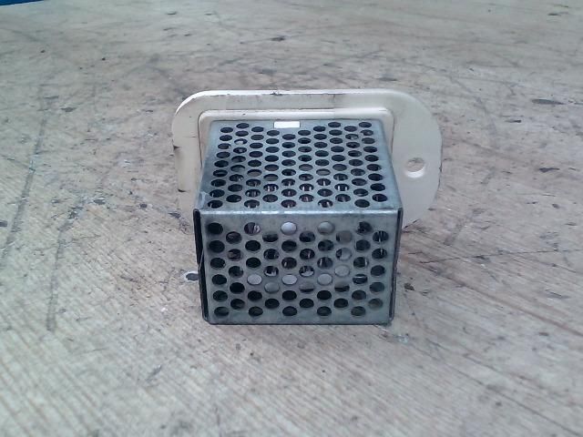 bontott SUZUKI IGNIS II Előtét Ellenállás Fűtőmotor