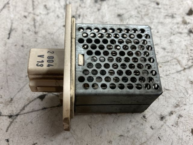 bontott SUZUKI IGNIS II Előtét Ellenállás Fűtőmotor