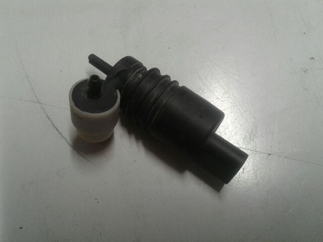 bontott SUZUKI IGNIS II Első Ablakmosó Szivattyú